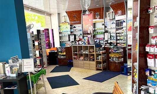 Innenansicht der Kappenberg Apotheke, Verkaufsraum